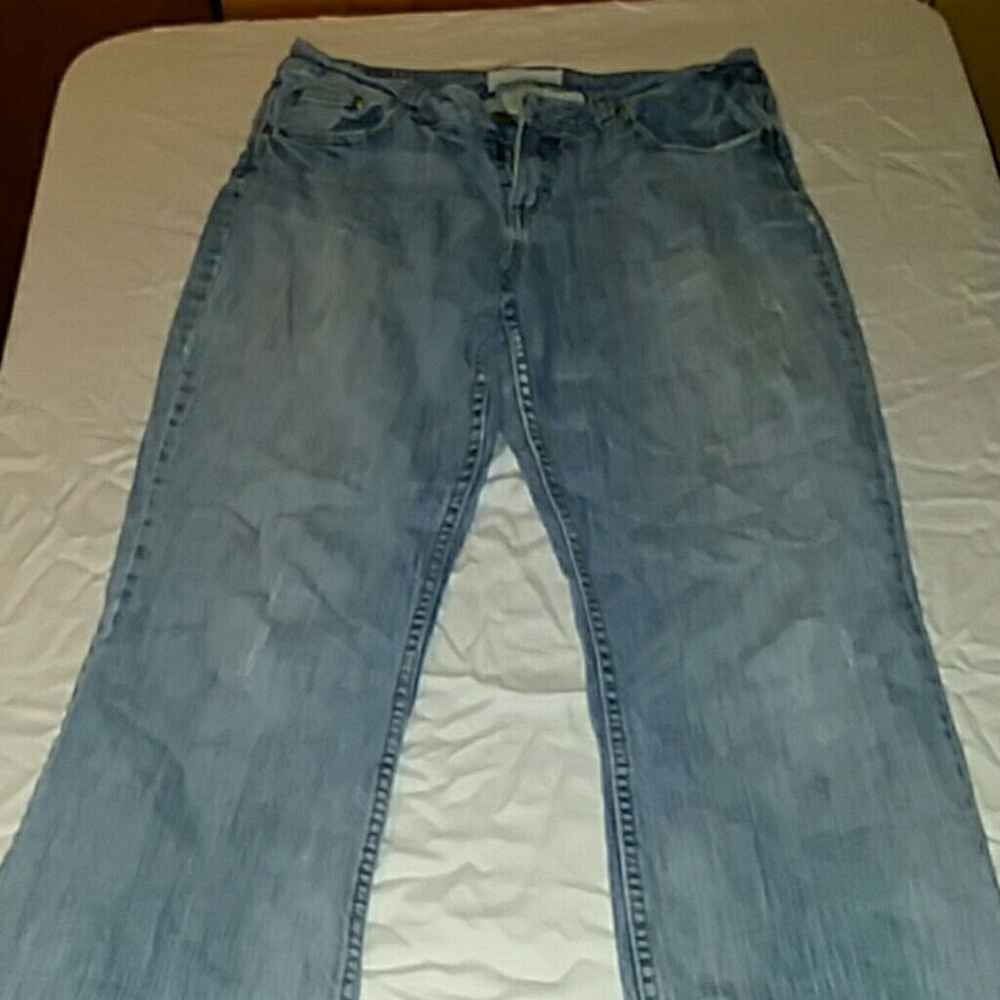 Maurices jeans